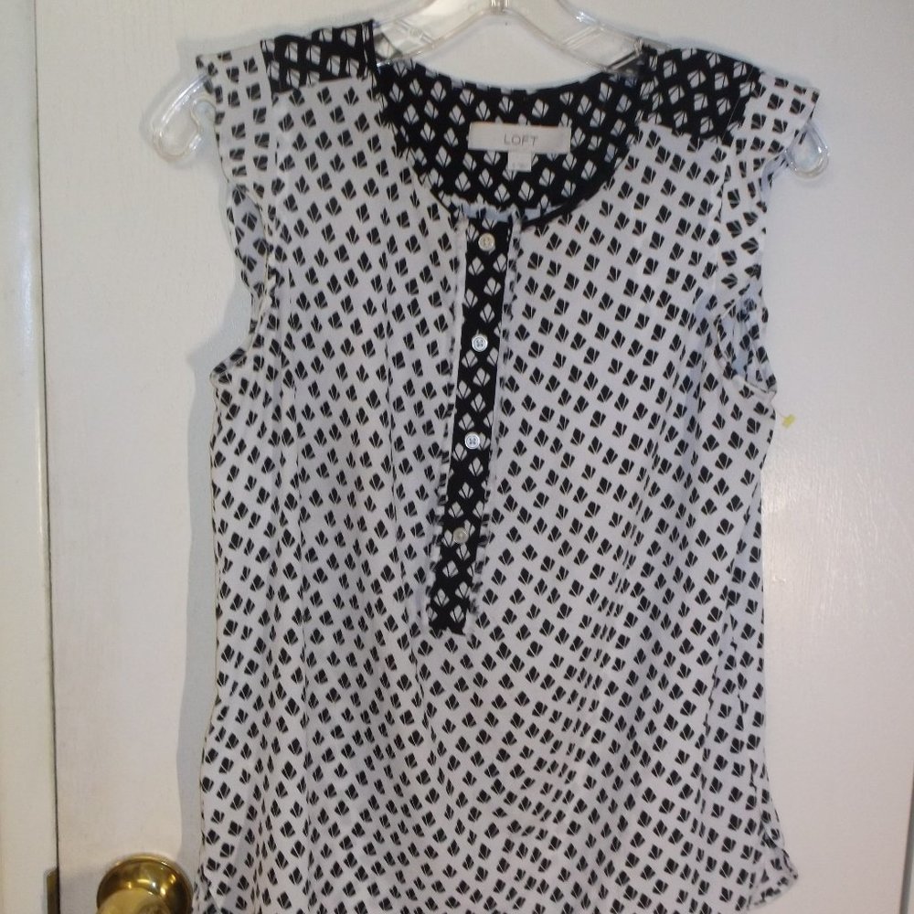 LOFT Black White Poly part button Top